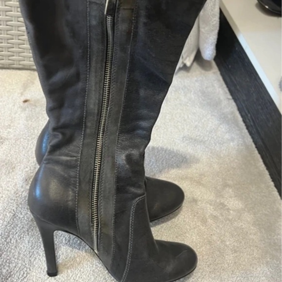 Boots Elegant Black Heeled Ankle Boots - Picture 3 of 4